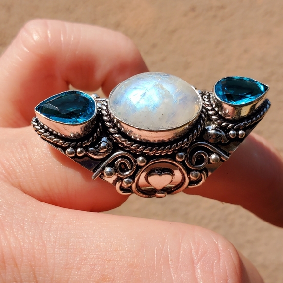 New Rainbow Moonstone & Blue Topaz 925 Silver Statement Ring. - Picture 15 of 15